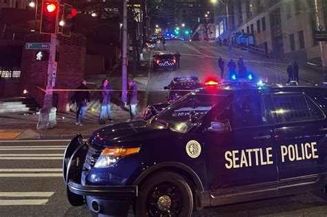 Seattle Police Fatally Shoot Armed Man Who Crashes Into Federal Building