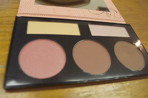 Review And Swatches Bh Cosmetics Forever Nude Sculpt And Glow Contour