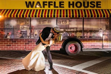 Atlanta Couple Takes Tasteful Waffle House Wedding Photos