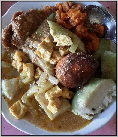 Notify me of new comments via email. KULINER NUSANTARA: "LONTONG SAYUR" - firmankasan.com