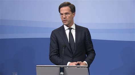 Rutte en grapperhaus over intrekken avondklok. Integrale persconferentie MP Rutte 10 februari 2017 - YouTube