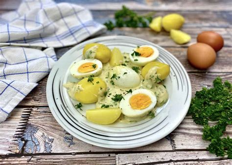 Eier in Senfsoße mit Kartoffeln
