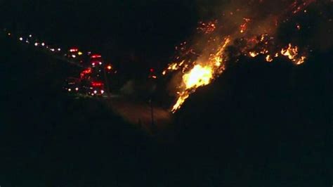 Homes Evacuated As Brush Fire Burns In Malibu Canyon Abc30 Fresno