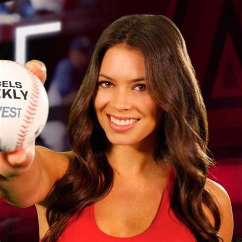 The Most Beautiful Female Sports Reporters Of All Time Sports Women Sports Fitness Secrets