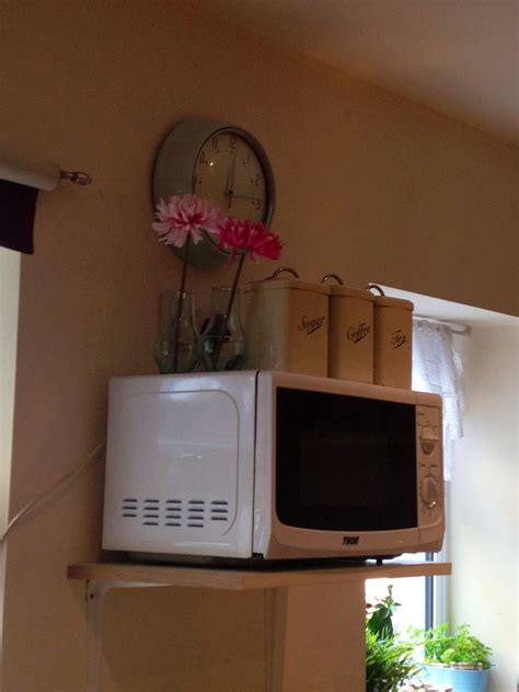 When you click ok you will see something like the picture on the left. Use your walls! Put your microwave up on a shelf - though ...