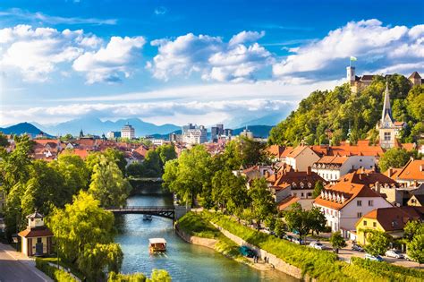 It has been the cultural, educational, economic, political and administrative centre. Ljubljana Tipps | Holidayguru.ch