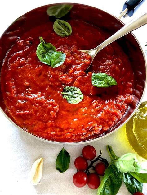 This Homemade Classic Tomato Pasta Sauce Is Gluten Free And Vegan And Healthy To Make At Home