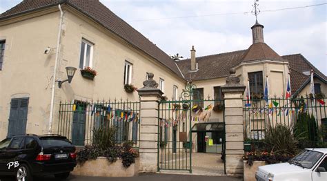 See a recent post on tumblr from @theancientwayoflife about gannat. Photo à Gannat (03800) : Hotel-de-Ville - Gannat, 156993 ...
