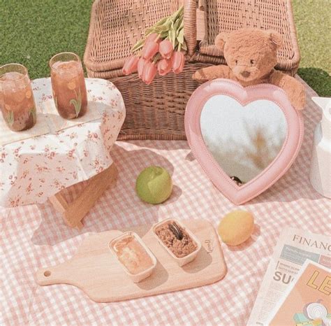 Pin By Ari On Picnics In 2020 Pastel Aesthetic Pastel Pink Aesthetic