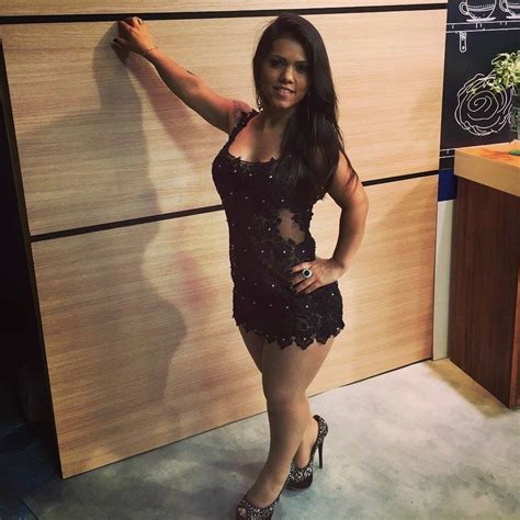 Karina Lemos She Is Just 4 Feet 3 Inches Rfemcelebs