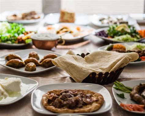 What time do Turkish eat dinner? 2