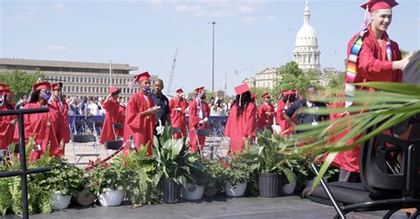 500 Students Graduate From Lansing School District