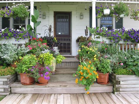 As your new president of the garden clubs of ontario it has been an honour and a pleasure getting to know your executive and learning all that goes on behind the scene. potted entry way in Ontario garden | Fine gardening ...