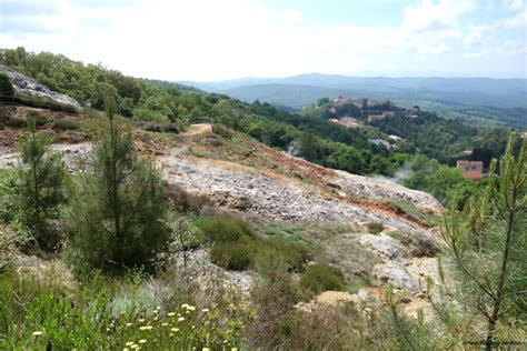 Het geothermisch gebied van Parco naturalistico delle Biancane ...
