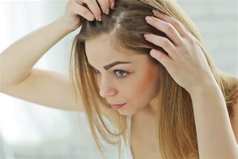 How To Spot And Treat The Early Signs Of Hair Loss