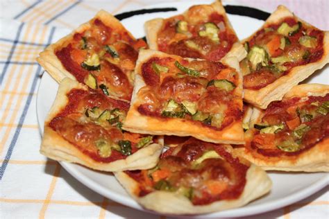Pizzette Di Pasta Sfoglia Con Zucchine E Grana Padano Fidelity Cucina