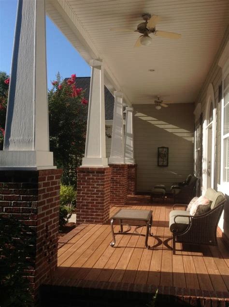 Craftsman Style Front Porch With Brick Accents Craftsman Porche