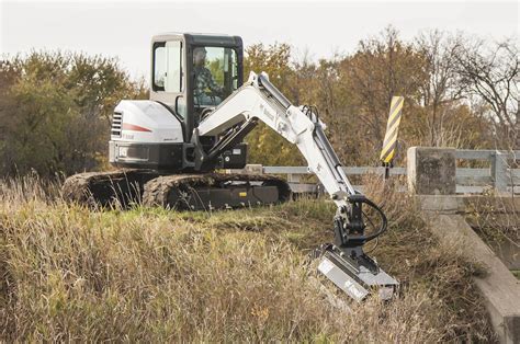 Bobcat Intros 40 Inch Fmr Flail Mower Attachment For Compact Excavators