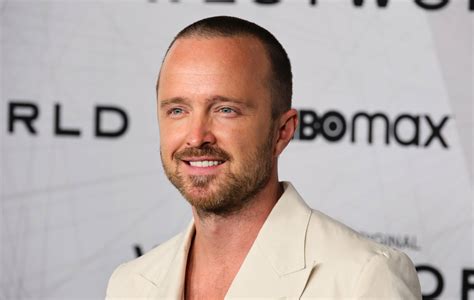 Breaking Bad Actor Corrects Aaron Paul Fight Story