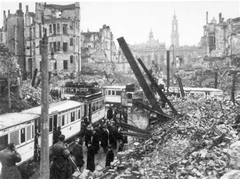International Dresden Gedenkt Der Bombardierung Von 1945 News Srf