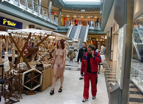 Free Shopping In The Nude Lovely Naked Females Photos