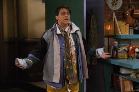 Friends Cast Costume Secrets How Did Joey Get Into Chandlers Clothes