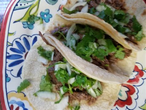 Bring to a rapid boil at heat just above medium for about 20 minutes or until all the water dissolves. TACOS CARNITAS DE PUERCO - Cocinando Rico