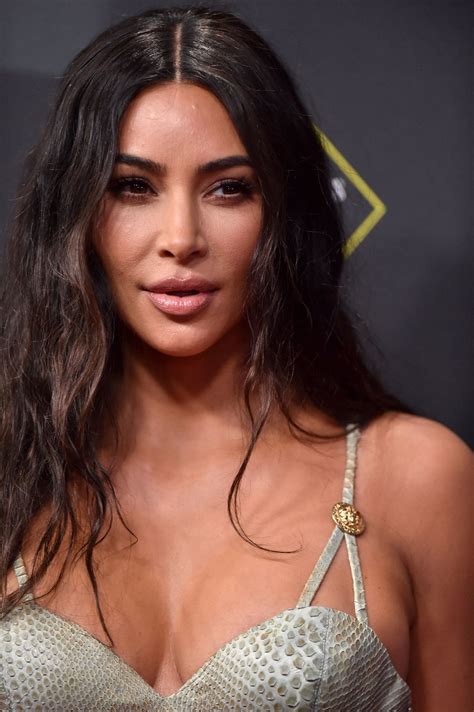The 2019 award show airs live on e! Kim Kardashian - 2019 People's Choice Awards