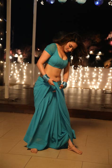 Tamanna Bhatia Saree Drop Hot Sex Picture