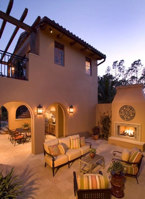17 Brilliant Outdoor Living Room Design Ideas
