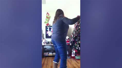 Mom Shaking Her Butt Youtube