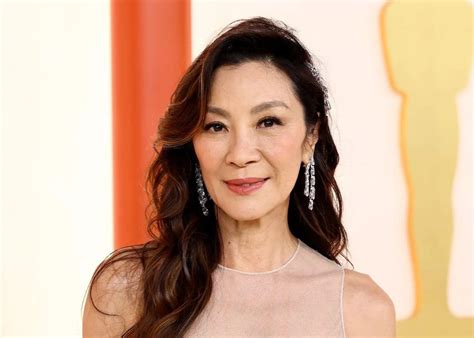 Malaysian Michelle Yeoh Wins Countrys First Academy Award