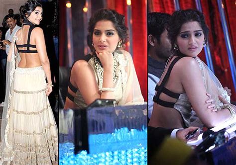 Sonam Kapoor Sexy Blouse Pics Indiatv News Lifestyle News India