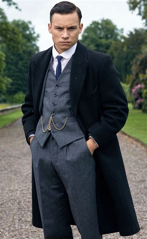 How To Dress Like Michael Gray From Peaky Blinders Peaky Blinders Suit Michael Gray Finn Cole
