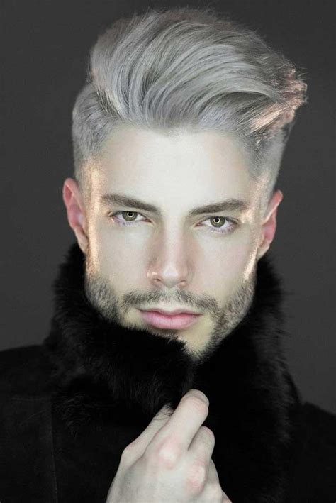 Kıvırcık saçlı erkekler için saçın sadece üst kısımlarını uzun bırakarak yapılan bir kesim yeterli bu modelde. Erkek Saç Modelleri 2019 | Erkek Saç Modelleri Uzun Kısa ...