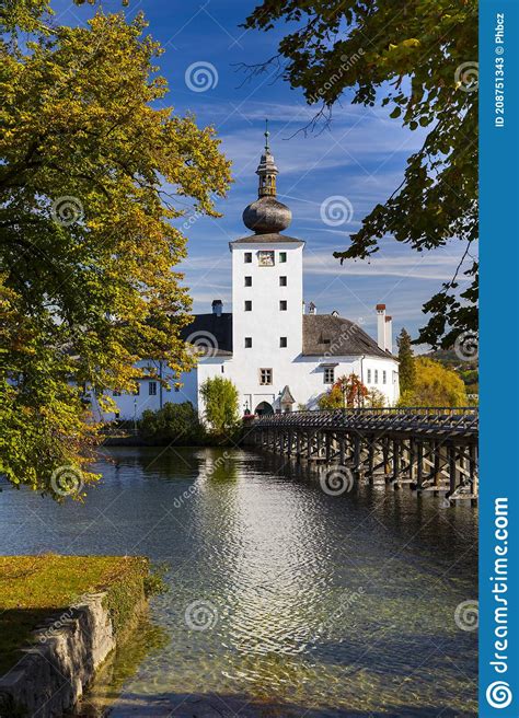 Gmunden Castle On Lake Austria Stock Image Image Of Yellow Scenic