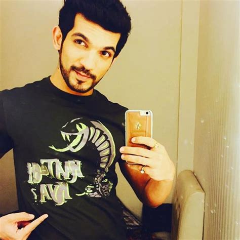 Use hashtag marketing power to increase the followers number. ارجون بيجلاني Arjun Bijlani صور ومعلومات وتقرير شامل