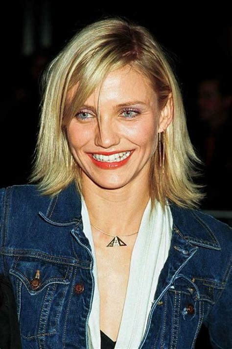 Kaum ist man fünf minuten draußen, bilden sich schon die schweißtröpfchen auf der stirn und die haare bleiben im nacken kleben. Cameron Diaz' Frisuren | Cameron Diaz' Frisuren | COSMOPOLITAN