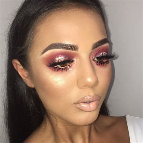 Likes Comments Hollie Flynn Hollieflynnmakeup On