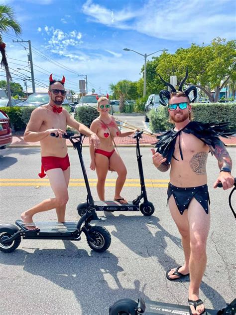 Battle Rages Over Public Nudity At Key Wests Annual Fantasy Fest