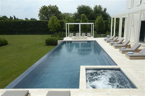 50 Awesome Negative Edge Pool Ideas The Urban Interior Modern