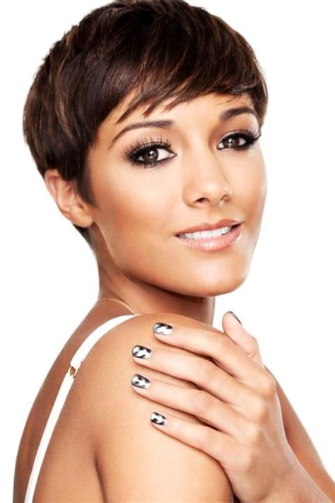 Frankie Sandford Wearing Notorious Silver From The Magnetism Nail
