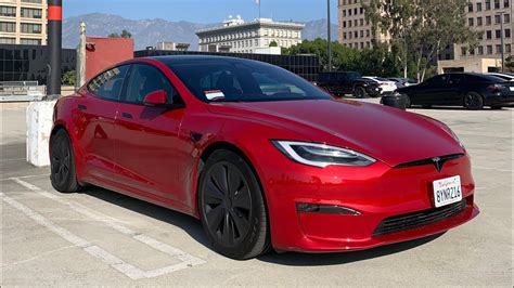 Tesla Model S PLAID Detailed Walkaround Tour To See All The Changes