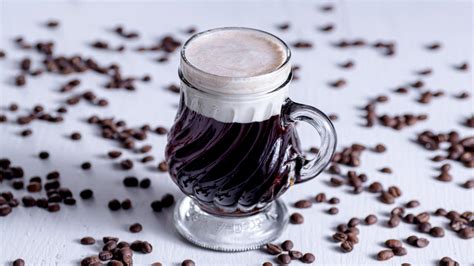 Irish Coffee Mit Perfektem Sahnehäubchen Hr1de Dolce Vita