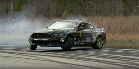 Vaughn Gittin Jr Tries Out The Mustang RTR Ford Authority