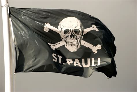 100% baumwolle aus kontrolliert biologischem anbau maße: St. Pauli-Totenkopf auf Anti-Terror-Liste | FINK.HAMBURG
