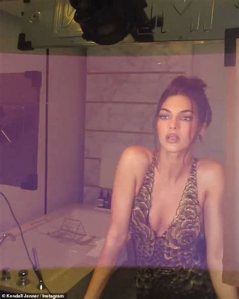 Kendall Jenner Flashes A Glimpse Of Underboob And Bare Taut Midriff In