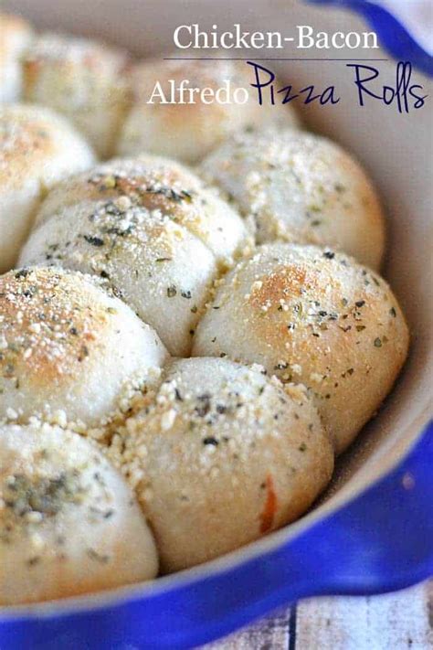 Chicken-Bacon Alfredo Pizza Rolls | Kitchen Meets Girl