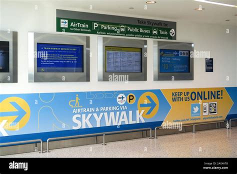 Skywalk At John F Kennedy International Airport Stock Photo Alamy
