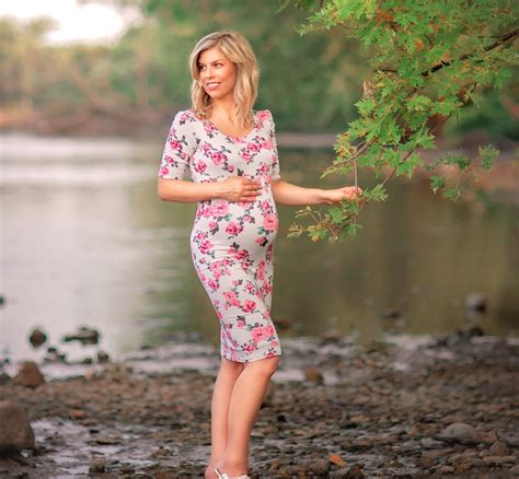 Casual Maternity Photoshoot Summer Pic Willy